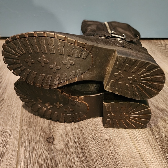 Women's black tall boots - Picture 3 of 7